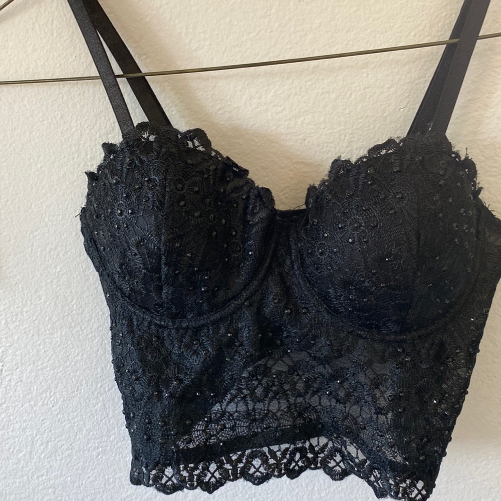 Black diamond crop top